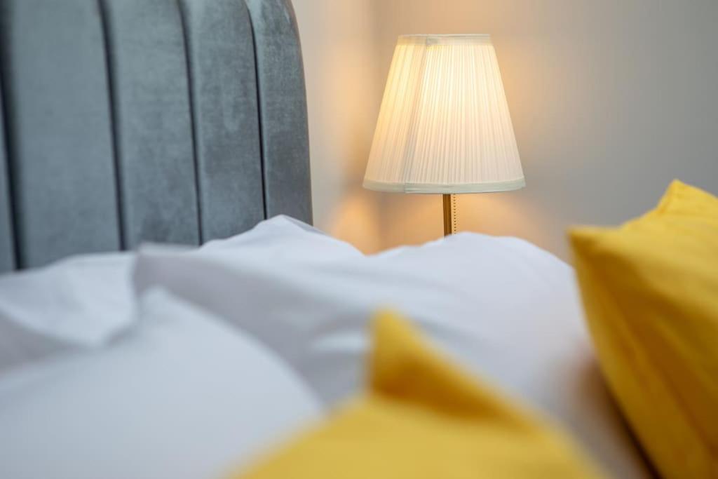 Modern Apartment Free Off Road Parking King Bed Suite 9 Nottingham Buitenkant foto