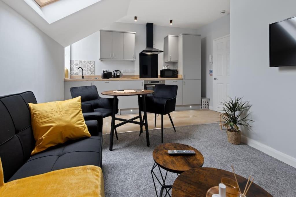 Modern Apartment Free Off Road Parking King Bed Suite 9 Nottingham Buitenkant foto