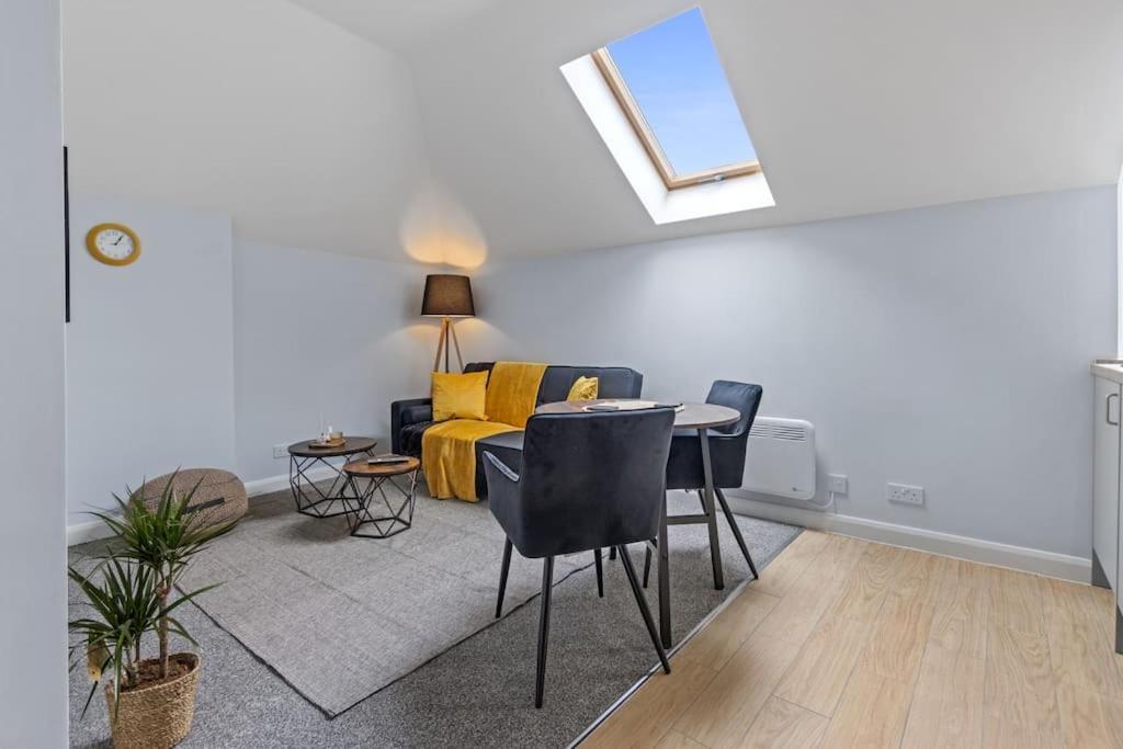 Modern Apartment Free Off Road Parking King Bed Suite 9 Nottingham Buitenkant foto