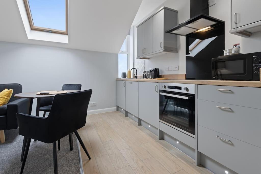 Modern Apartment Free Off Road Parking King Bed Suite 9 Nottingham Buitenkant foto