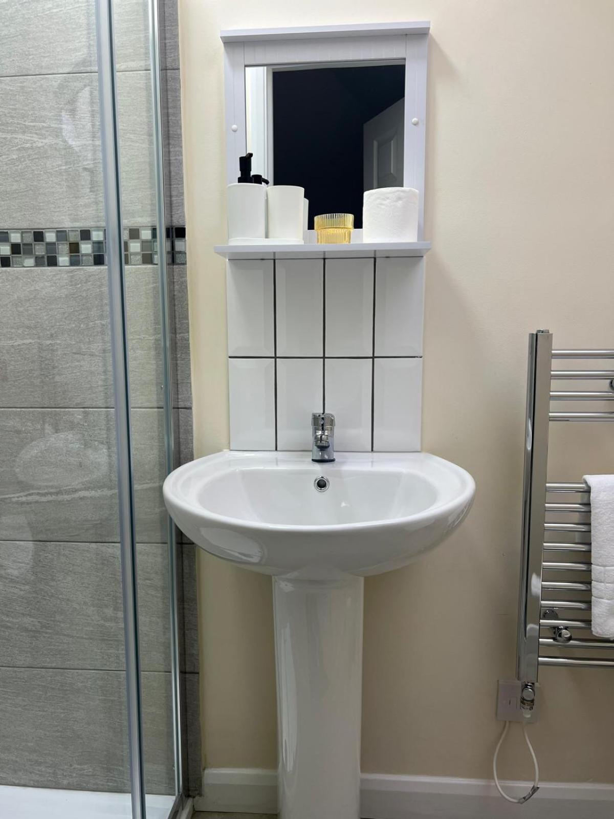 Modern Apartment Free Off Road Parking King Bed Suite 9 Nottingham Buitenkant foto